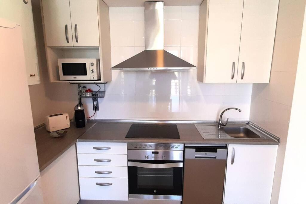 דירות Apartamento Playa Foz Con Jardin Y Piscina מראה חיצוני תמונה