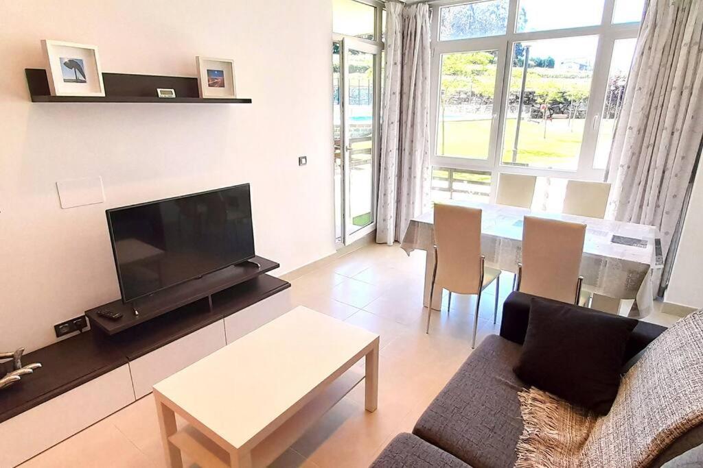 דירות Apartamento Playa Foz Con Jardin Y Piscina מראה חיצוני תמונה
