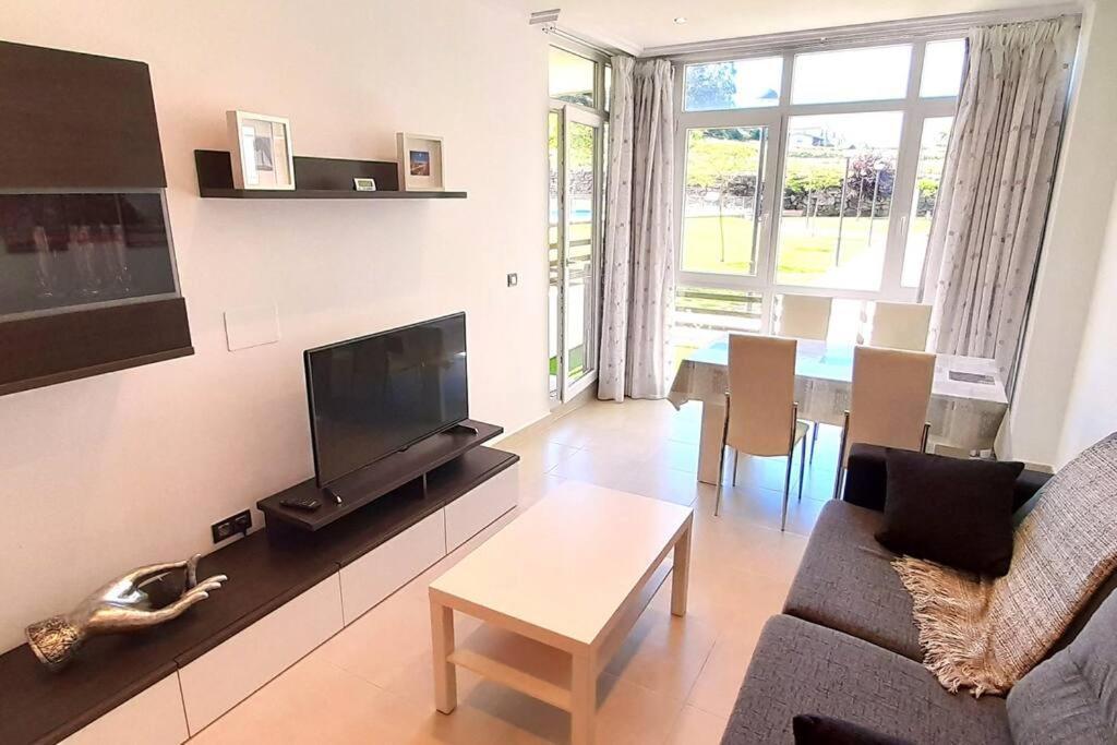 דירות Apartamento Playa Foz Con Jardin Y Piscina מראה חיצוני תמונה